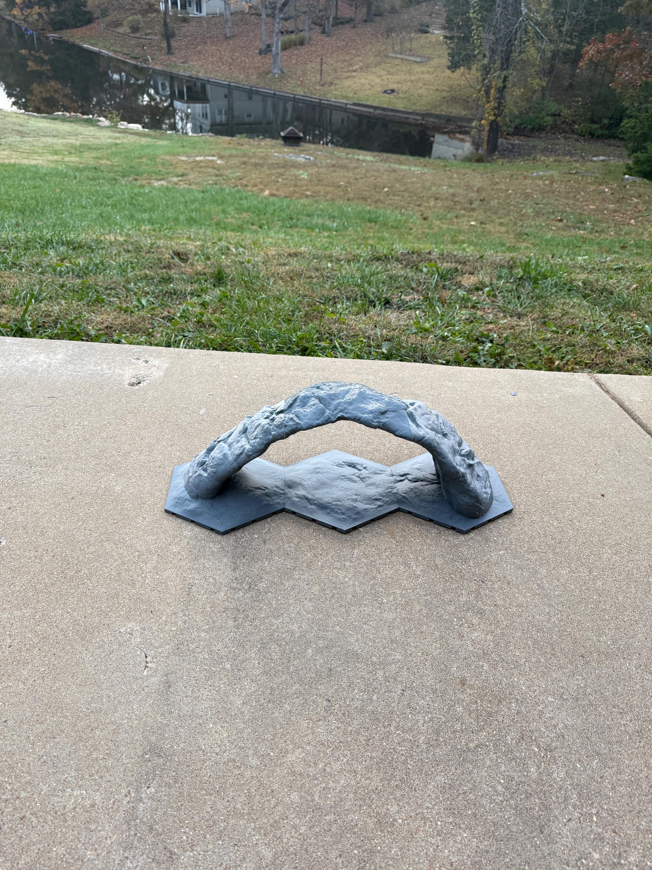 Crawlagon XL Glyn Arch with Grip (1/18–1/32 Scale)