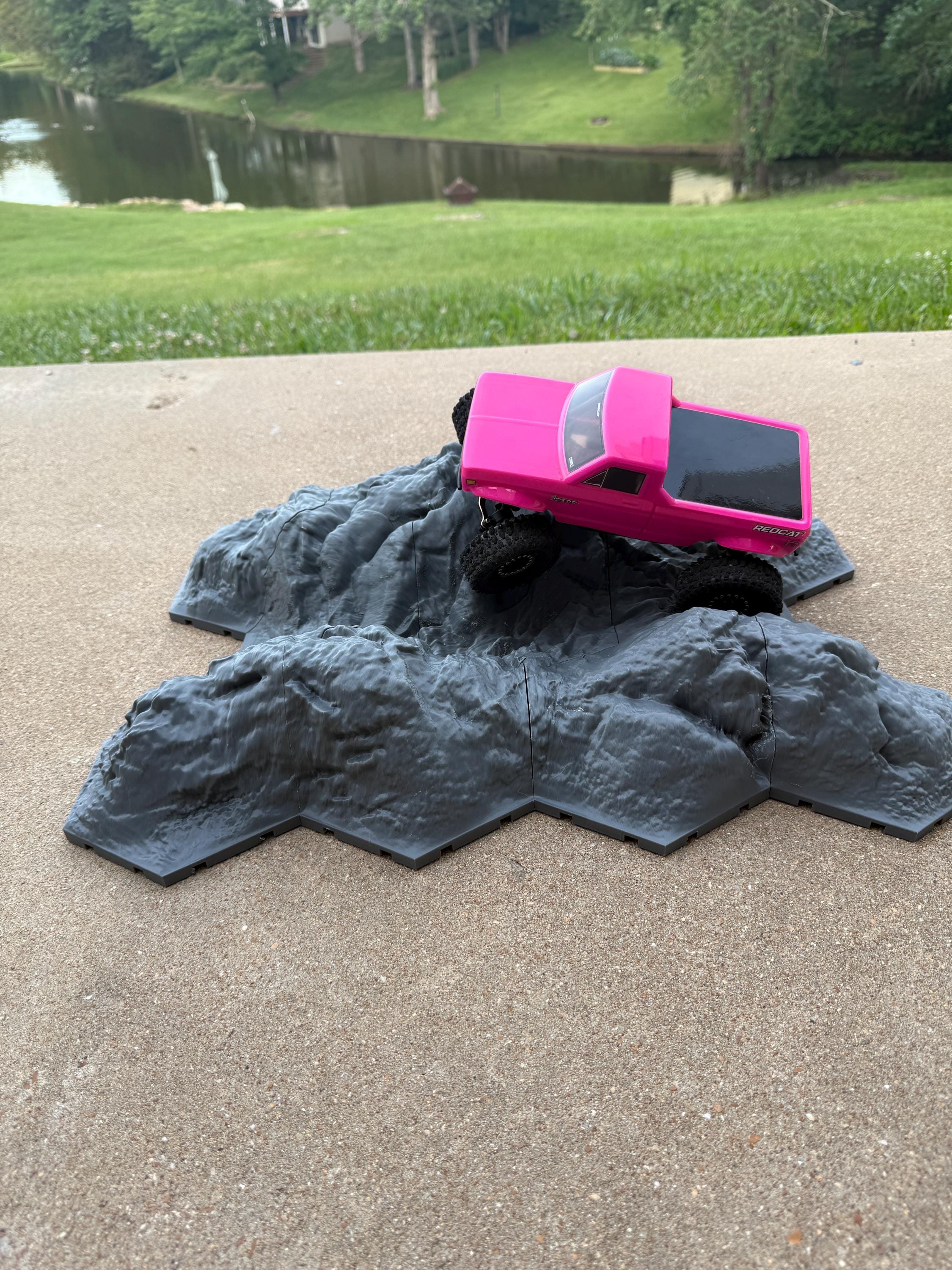 Crawlagon Terrain 8 (1/18–1/32 Scale)