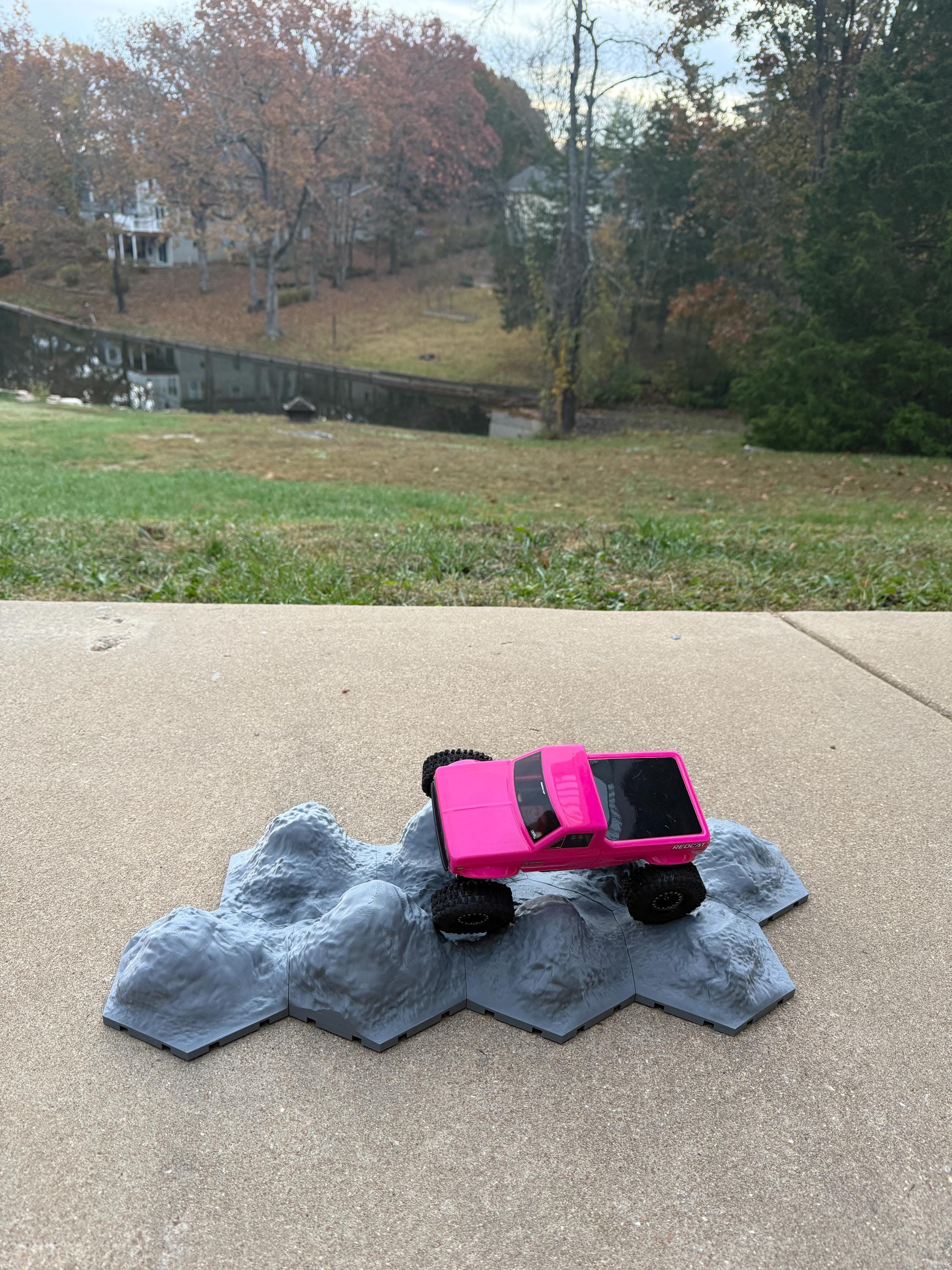 Crawlagon Terrain 12 with Grip (1/18–1/32 Scale)