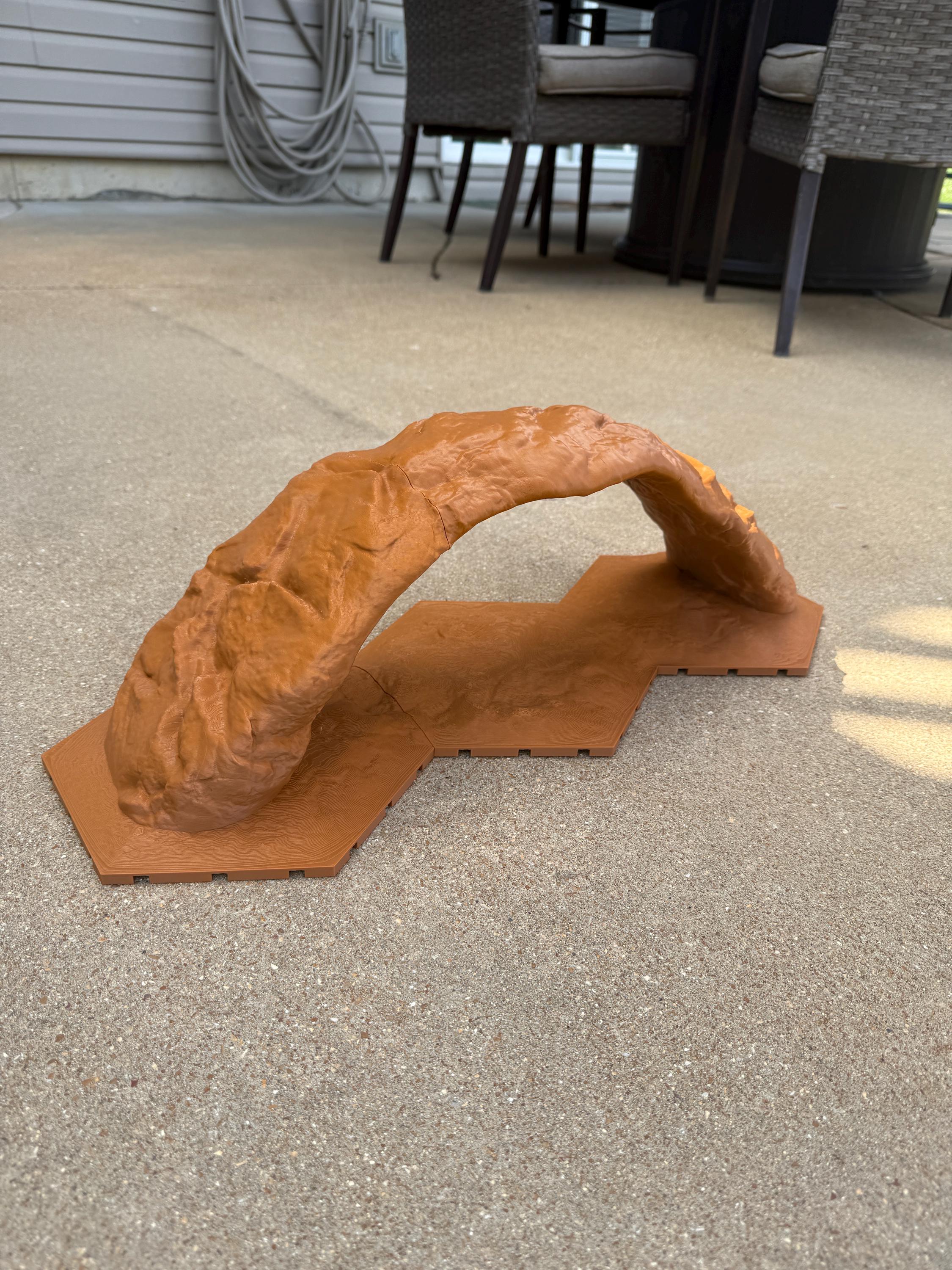 Crawlagon XL Glyn Arch with Grip (1/18–1/32 Scale)