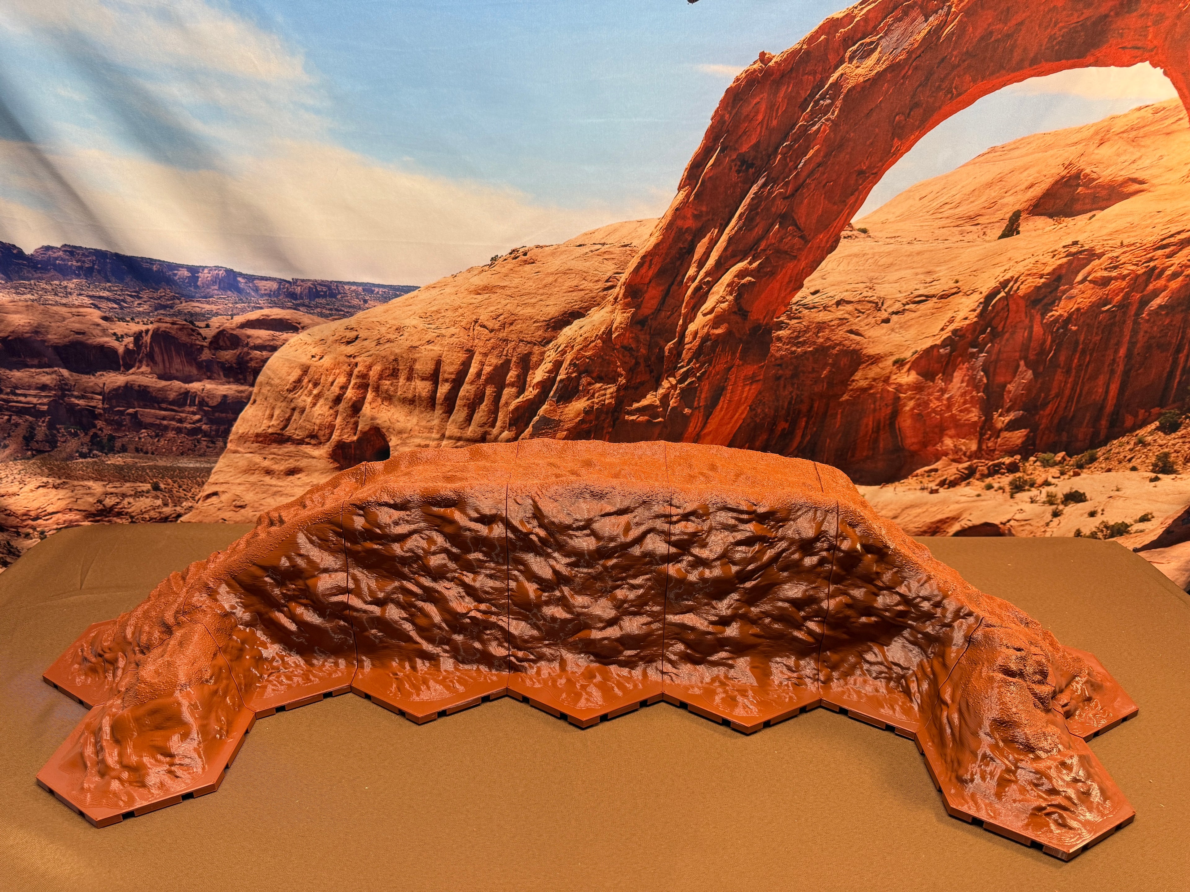 Crawlagon Terrain 11 – Cliff Hanger (1/18–1/32 Scale)