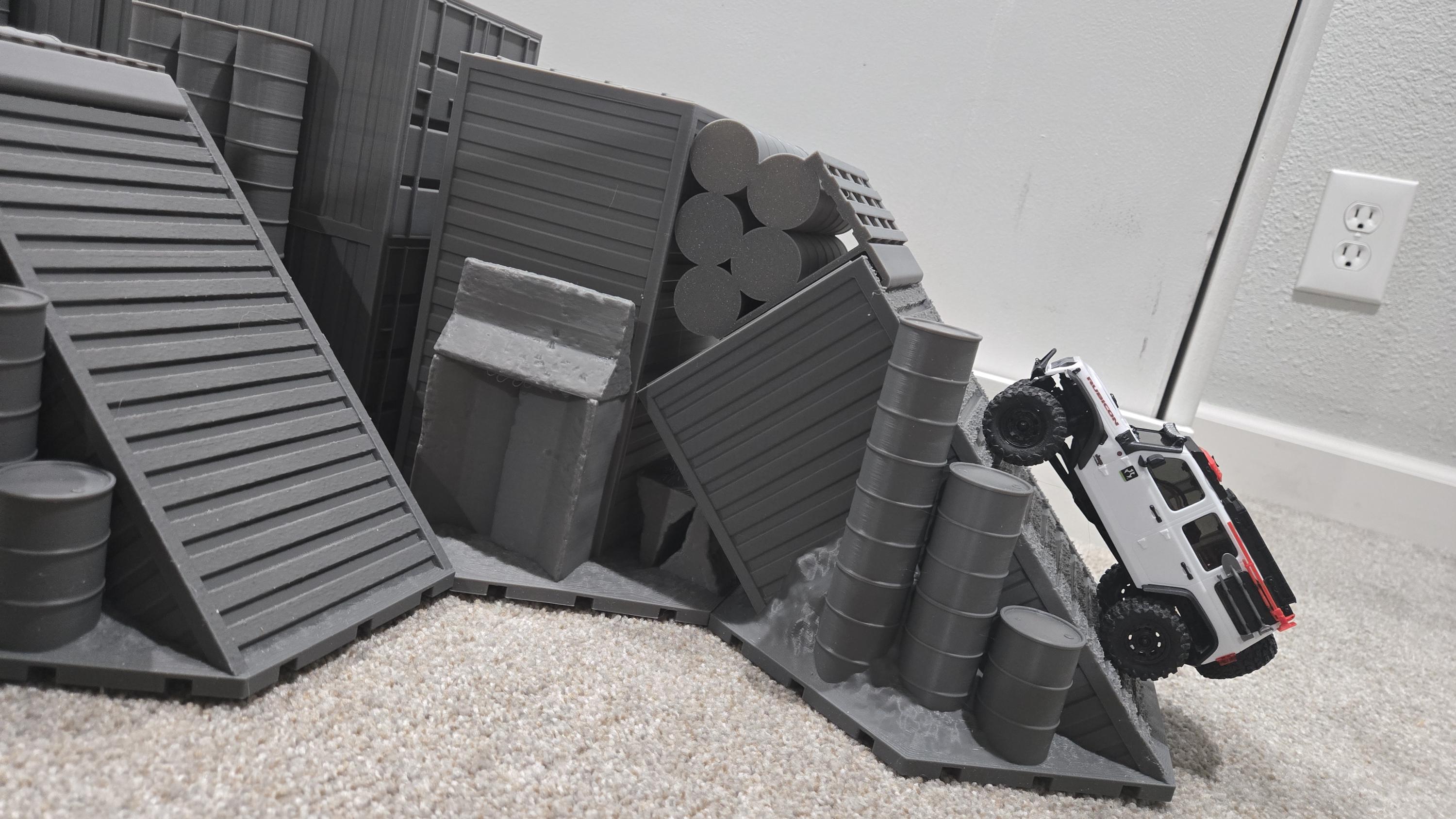 Crawlagon XL Landscape Base 1 (1/18–1/32 Scale)